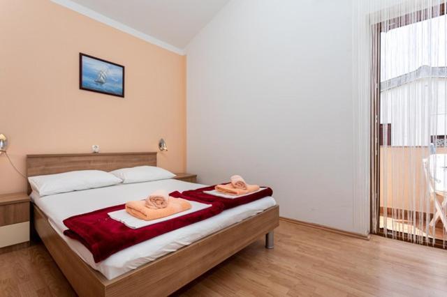 Apartments Marinko Baška Buitenkant foto