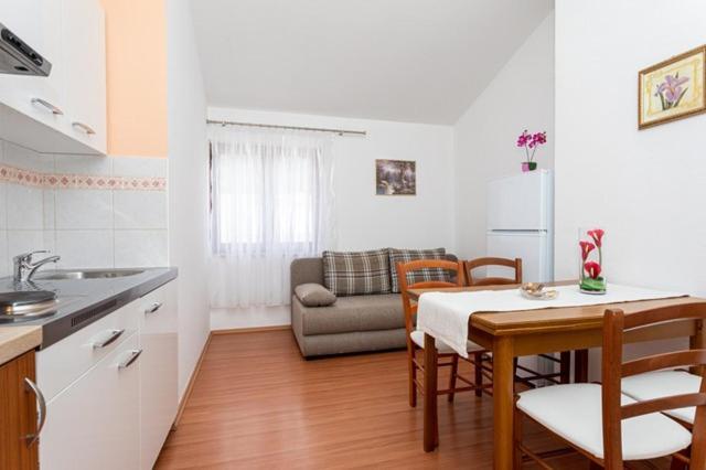 Apartments Marinko Baška Buitenkant foto